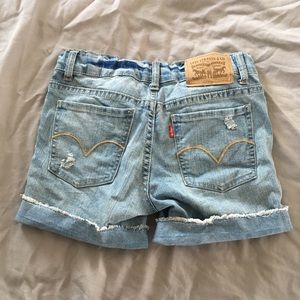Girls size 10 Levi’s shorts